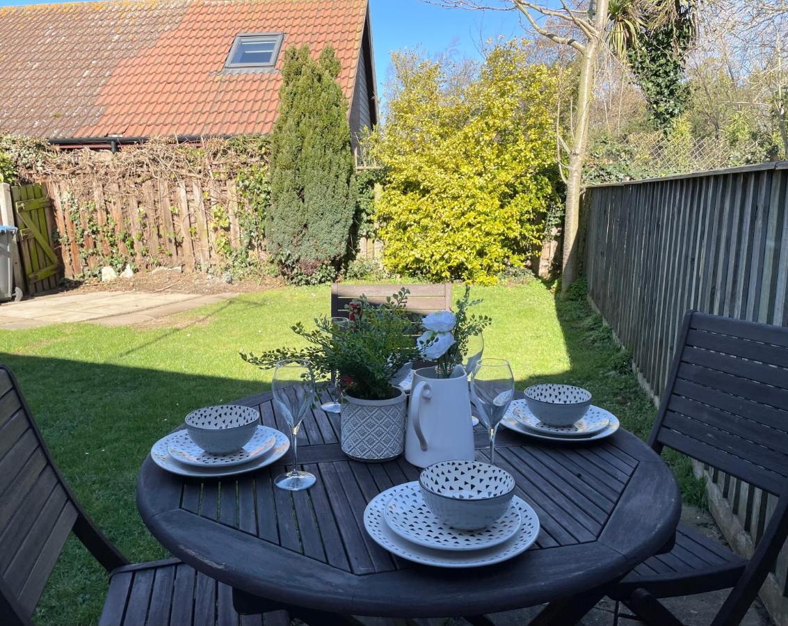 Ferienhaus Charming 2 Bedroom With Open Plan Living *