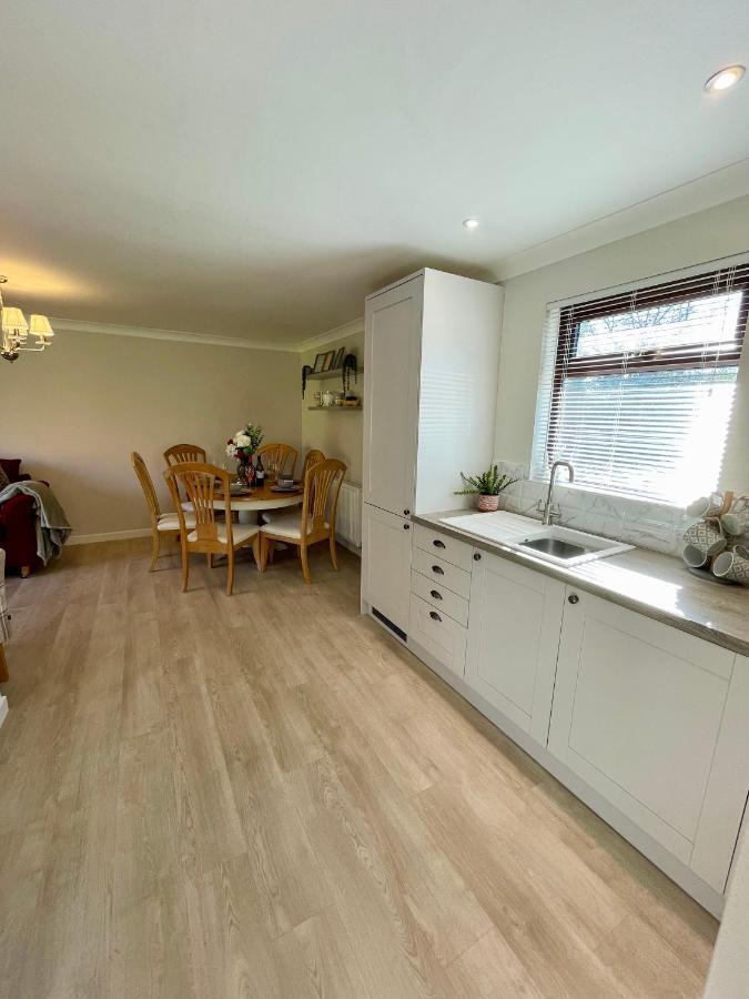 Charming 2 Bedroom With Open Plan Living Ferienhaus